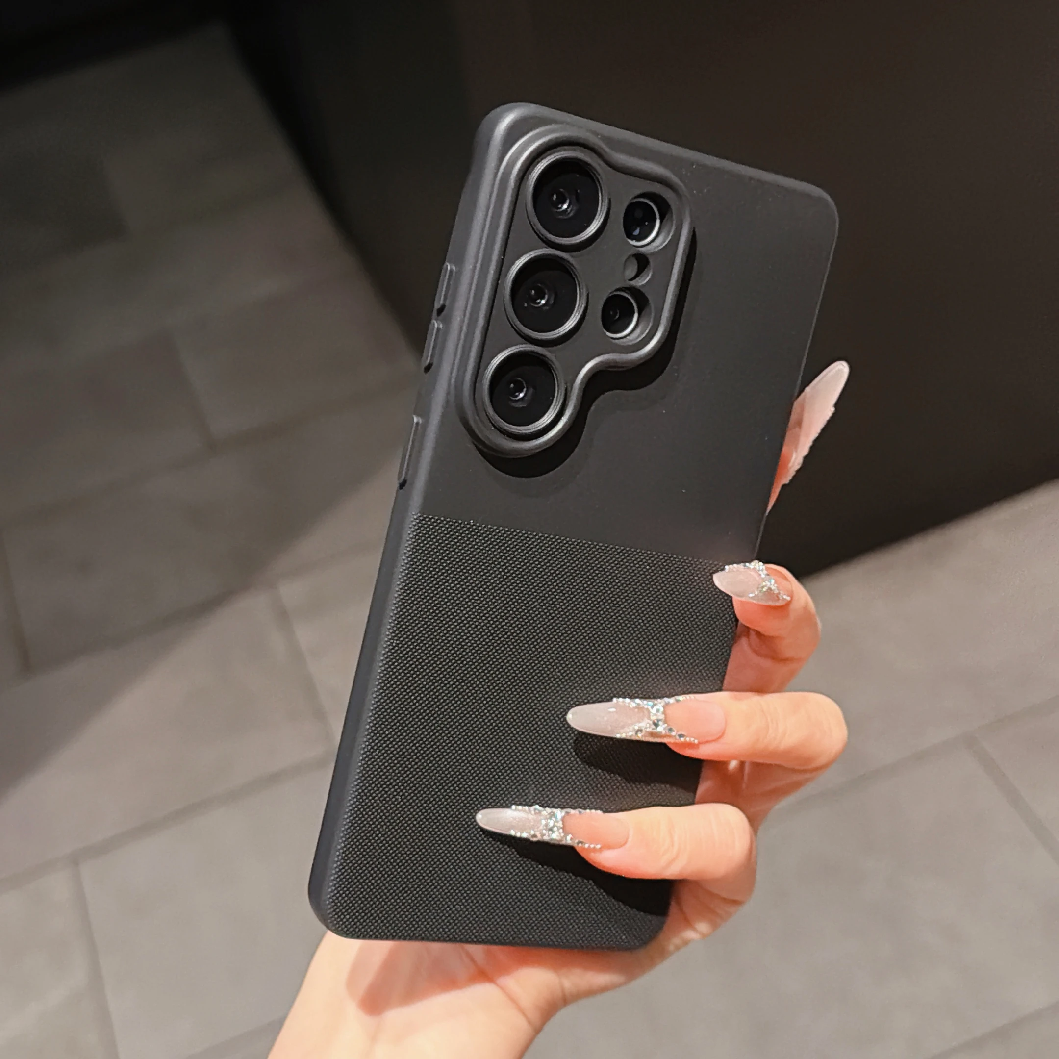 Capa De Celular Em Silicone Macio Com Textura Fosca E Bolinhas (galaxy A56 5g)