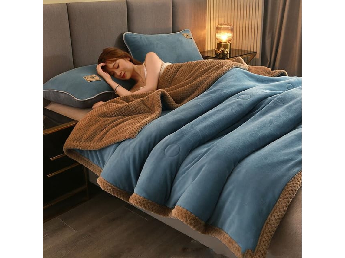 Cobertores de Flanela Lã Quentinhos para Cama Cobertor Grosso Três Camadas Dormir Macio e com Peso Outono Inve