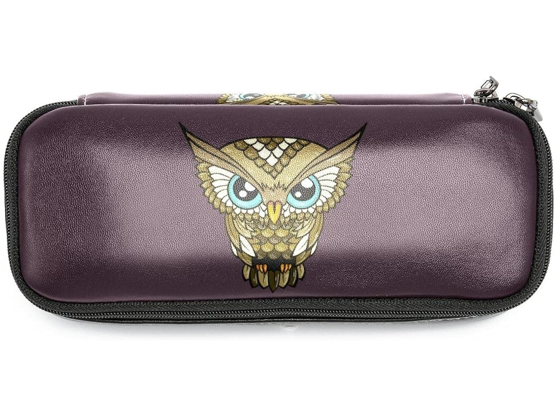 Este estojo com estampa da Coruja e outros animais, de grande capacidade, é ideal para a escola, para a mesa de trabalho e para adultos.