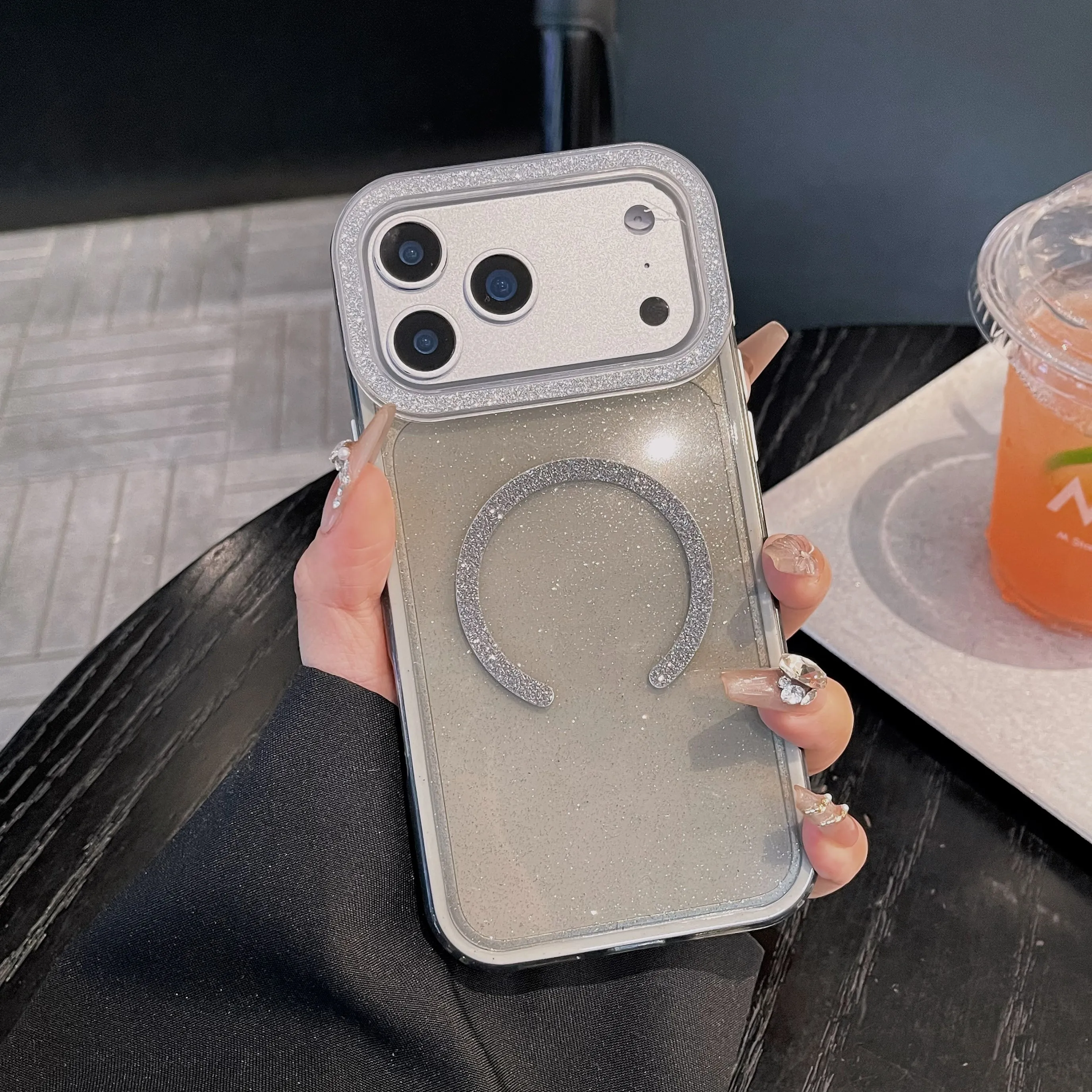 Capa Protetora Transparente E Macia À Prova De Choque Para Iphone 14 Plus (cinza).