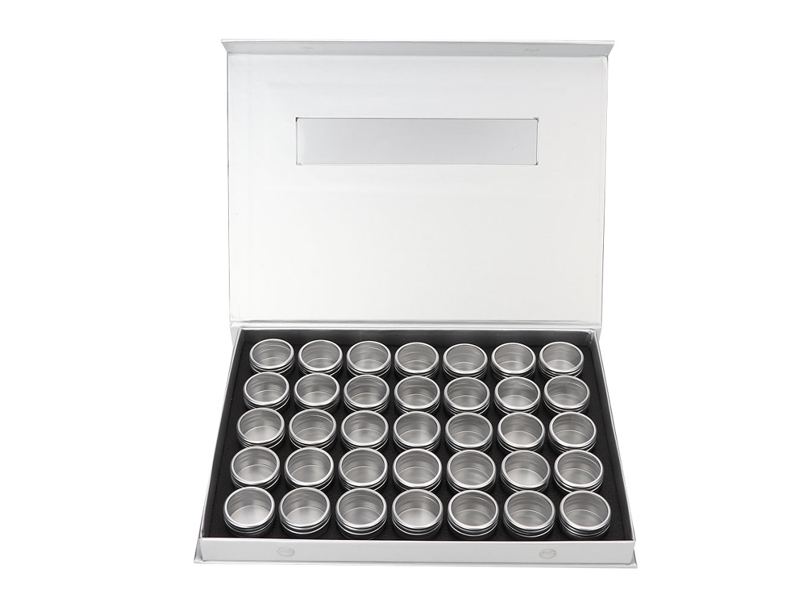 Caixa organizadora para nail art com 35 compartimentos para strass, saquinhos e acessórios de manicure.