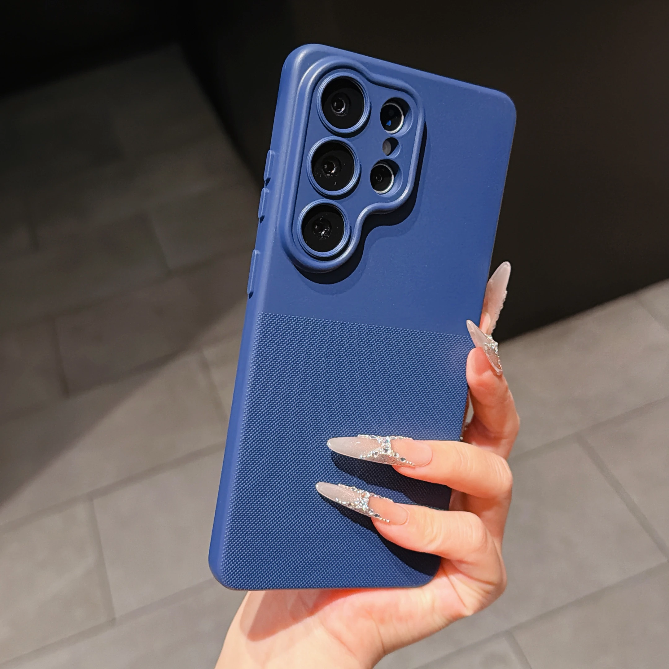 Capa De Celular (galaxy S23) Em Silicone Macio Fosco Com Textura De Bolinhas
