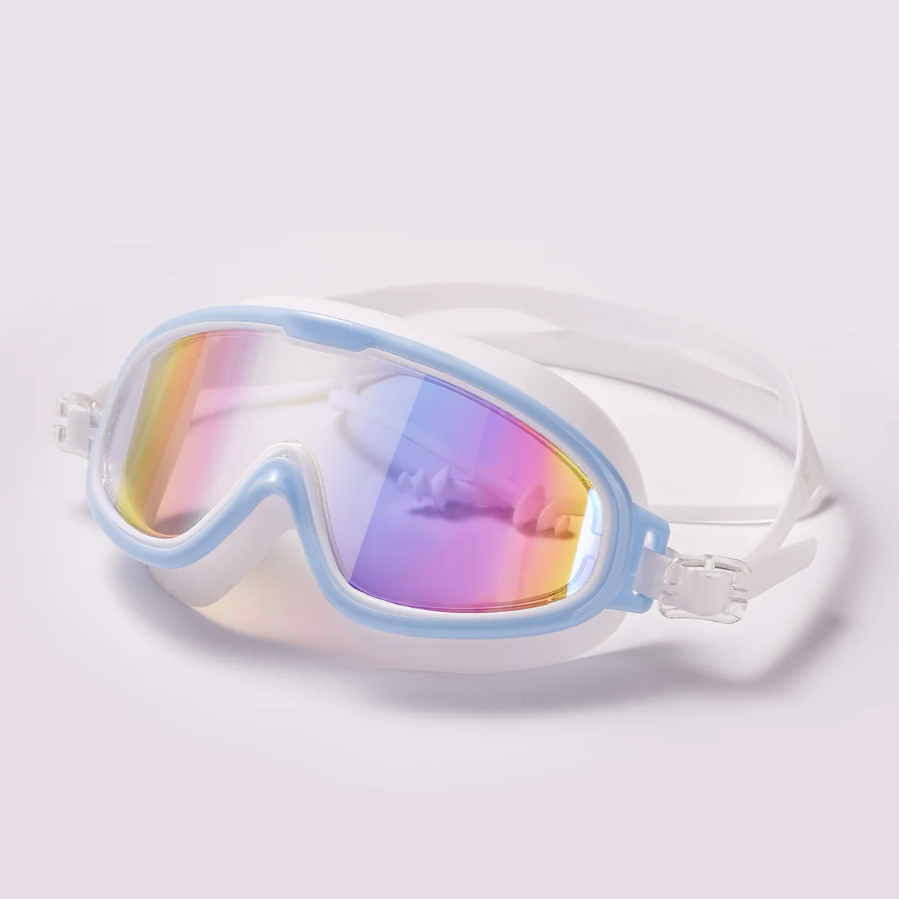 (a) Um Par De Óculos De Natação Antiembaçantes, Com Proteção Uv, Lentes Espelhadas E Anéis De Vedação De Silicone Macio.