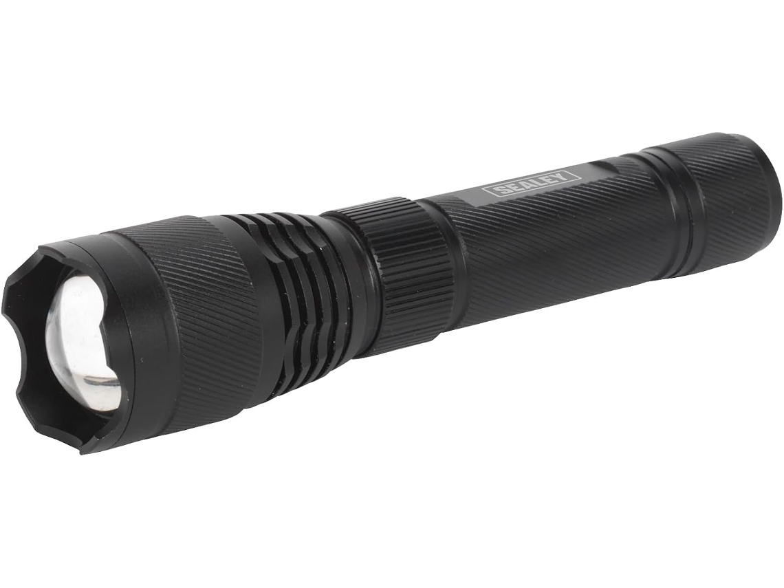 Lanterna Led449 De 10w Em Alumínio Com Led Cree T6 E Foco Ajustável.