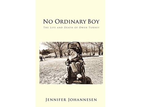 Livro No Ordinary Boy de Jennifer Johannesen (Inglês)