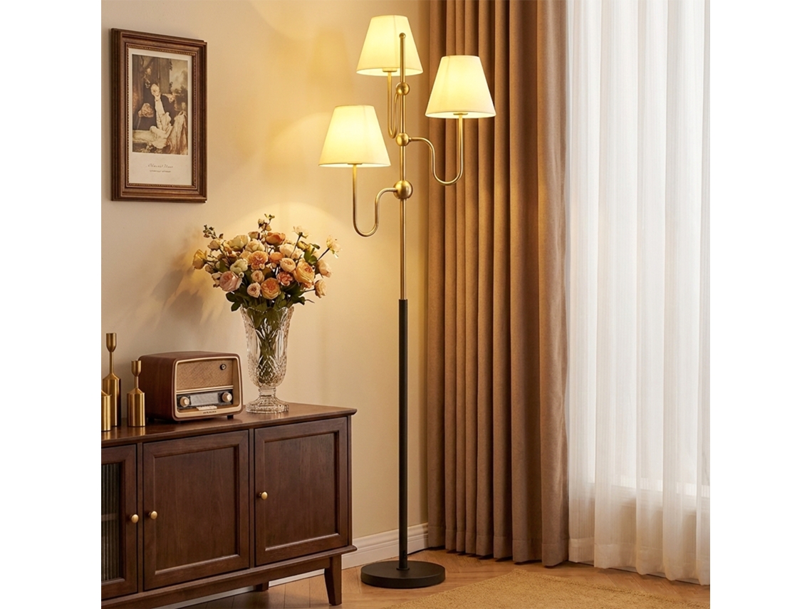 Lâmpada de Pé Alta 165 Cm com 3 Pontos de Luz e Interruptor de Pé.soquete E27 Máx 40w.dourado