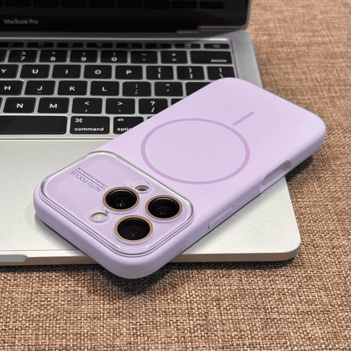 Capa Protetora Magnética Para Iphone 15 Pro Max (roxa), Com Lente De Vidro.