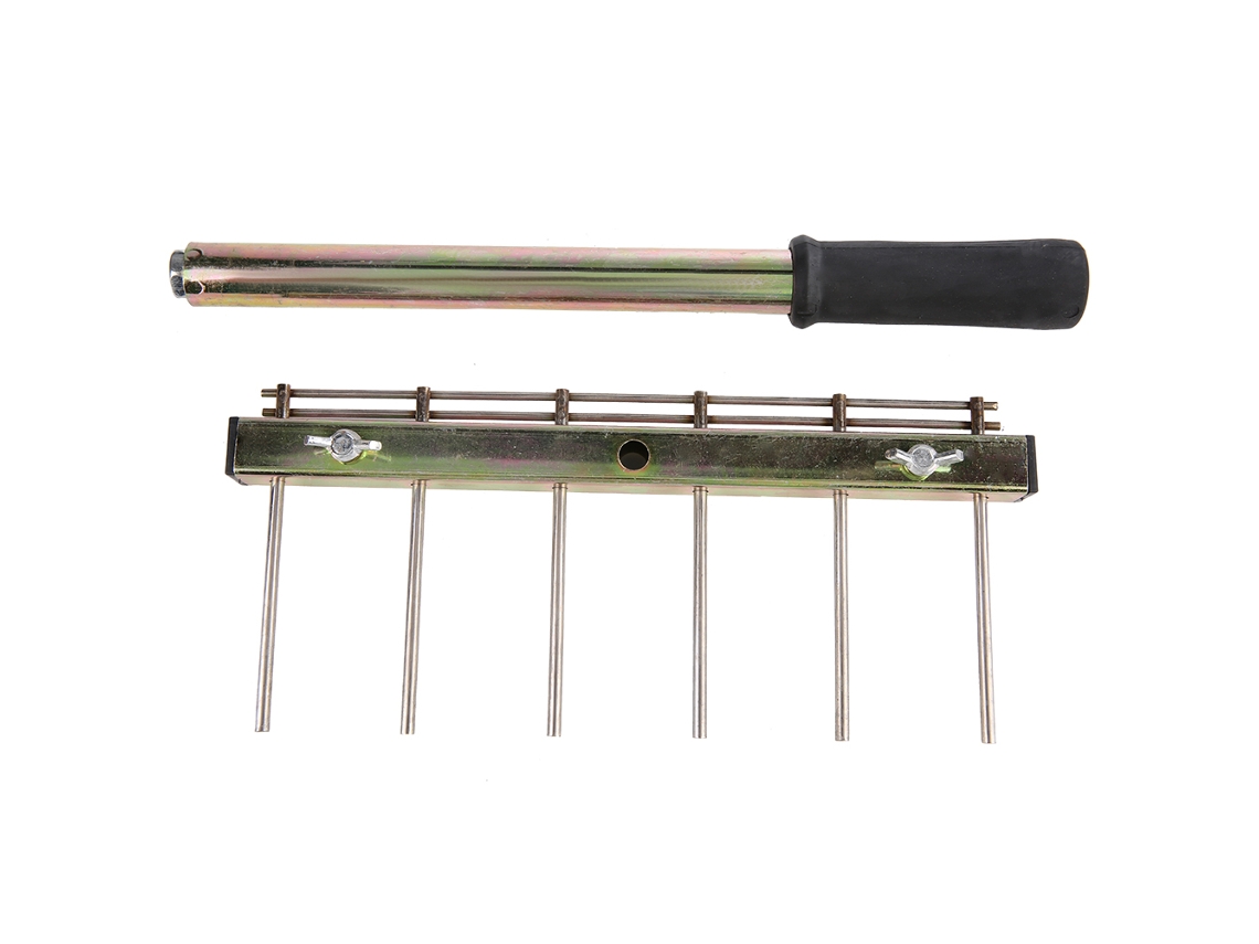 Ancinho de metal portátil para limpeza de áreas e pisos cerâmicos, fácil de usar.