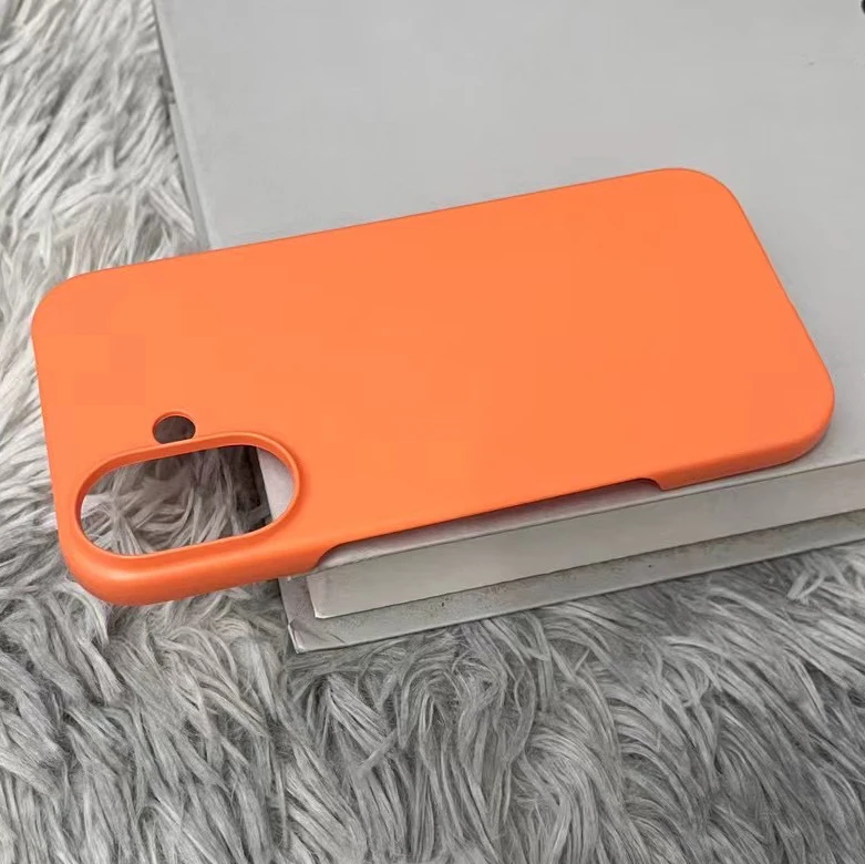 Capa Transparente Rígida Em Policarbonato (pc) Com Acabamento Fosco Na Cor Arenito (laranja) Para Iphone 17.