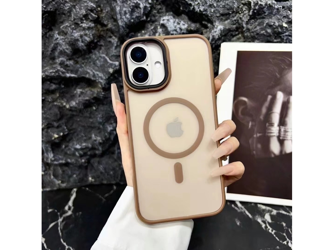 Capa Para Iphone 17 Pro Na Cor Ouro Deserto Com Design Magnético, Toque Suave, Lente Fosca E Proteção Contra Quedas.