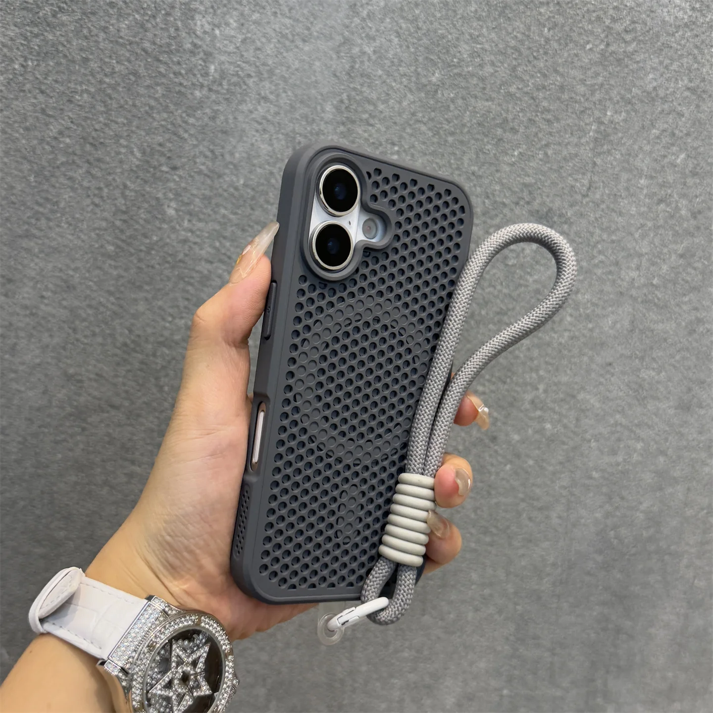 Capa Magnética Macia Ao Toque Com Design Em Favo De Mel Para Iphone 14 Pro Max (cinza)