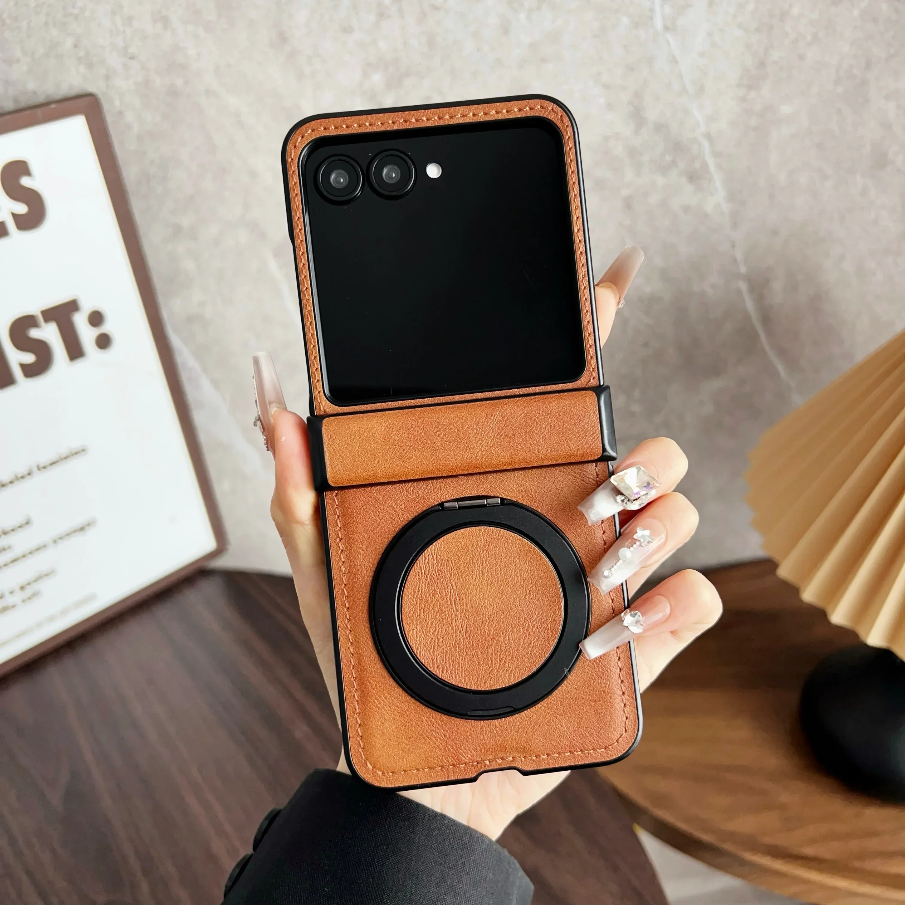 (marrom, Motorola Razr 50) Capa Para Celular, Capa Magnética De Couro Macio Com Proteção Para A Dobradiça, Resistente A Riscos E Durável
