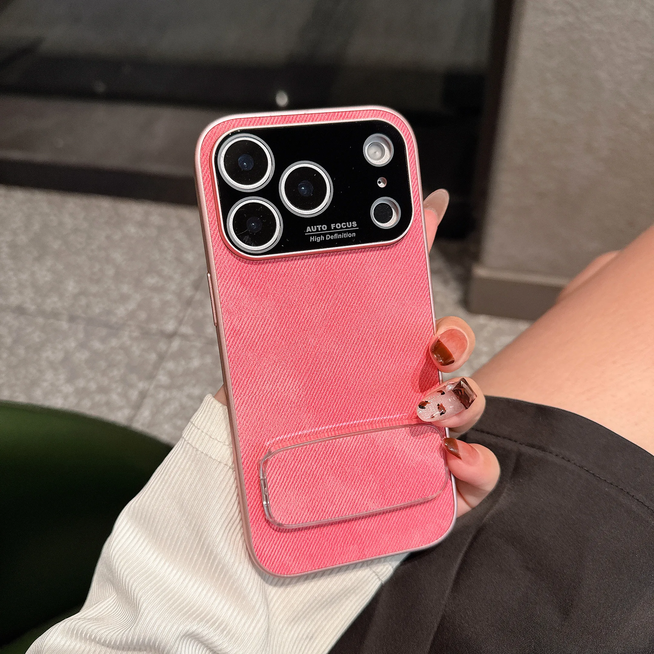 Capa De Veludo Para Iphone (iphone 15 Pro Max, Rosa) Com Suporte E Proteção Contra Impactos.
