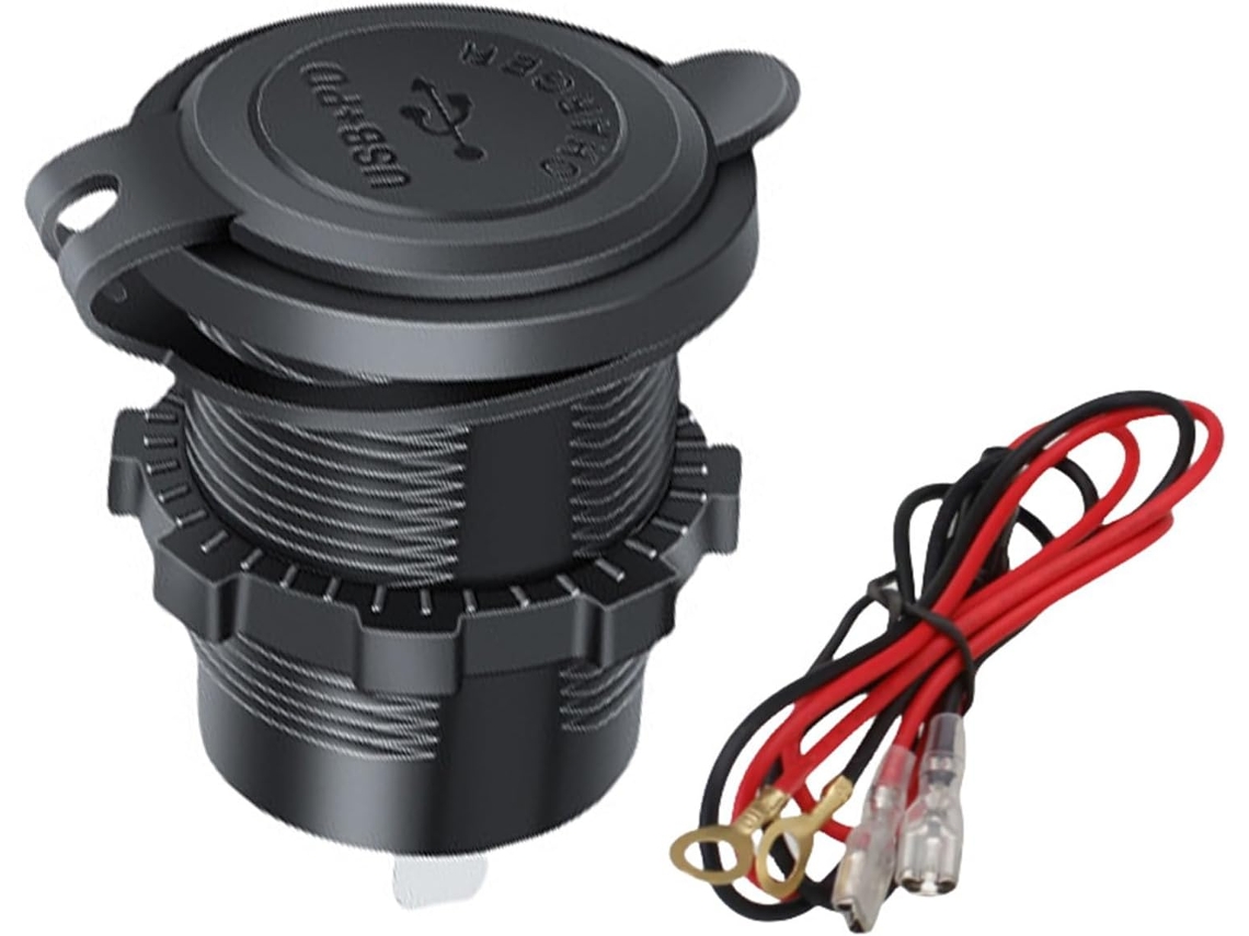 Dois adaptadores veiculares de 12V-24V com carregamento rápido, proteção contra superaquecimento e luz noturna.