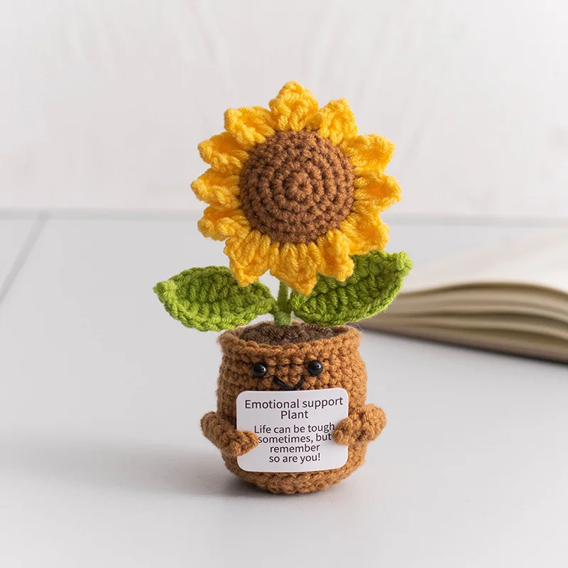 Vaso De Flores De Crochê Fofo Para Decoração De Mesa. Flores Tricotadas.