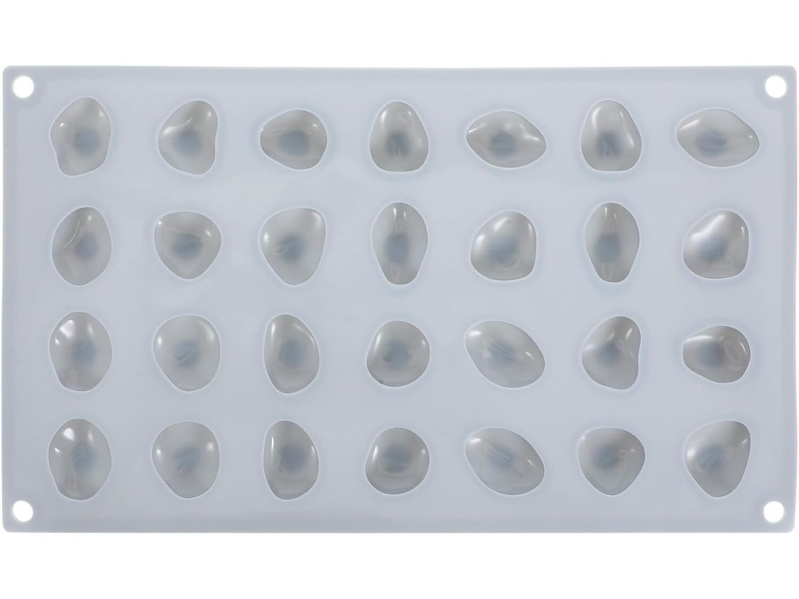 Forma De Silicone Com 28 Cavidades Em Formato De Pedra Chocolate E Confeitaria.