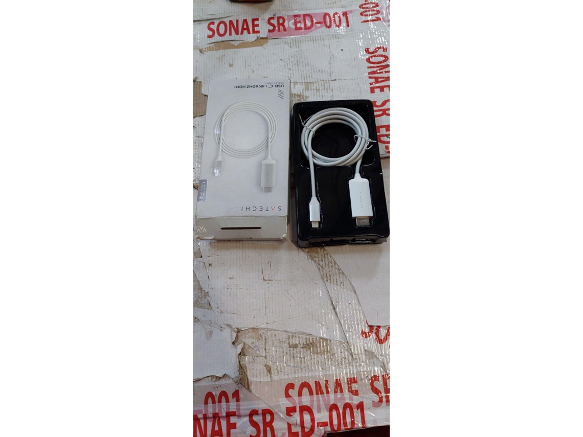 Cabo adaptador SATECHI Adaptador USB-C (Outlet Caixa Aberta - Universal - Macho-Macho - 1.8 m)