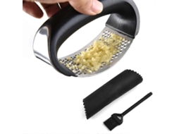 Espremedor de alho profissional em aço inoxidável com descascador e escova de limpeza.
