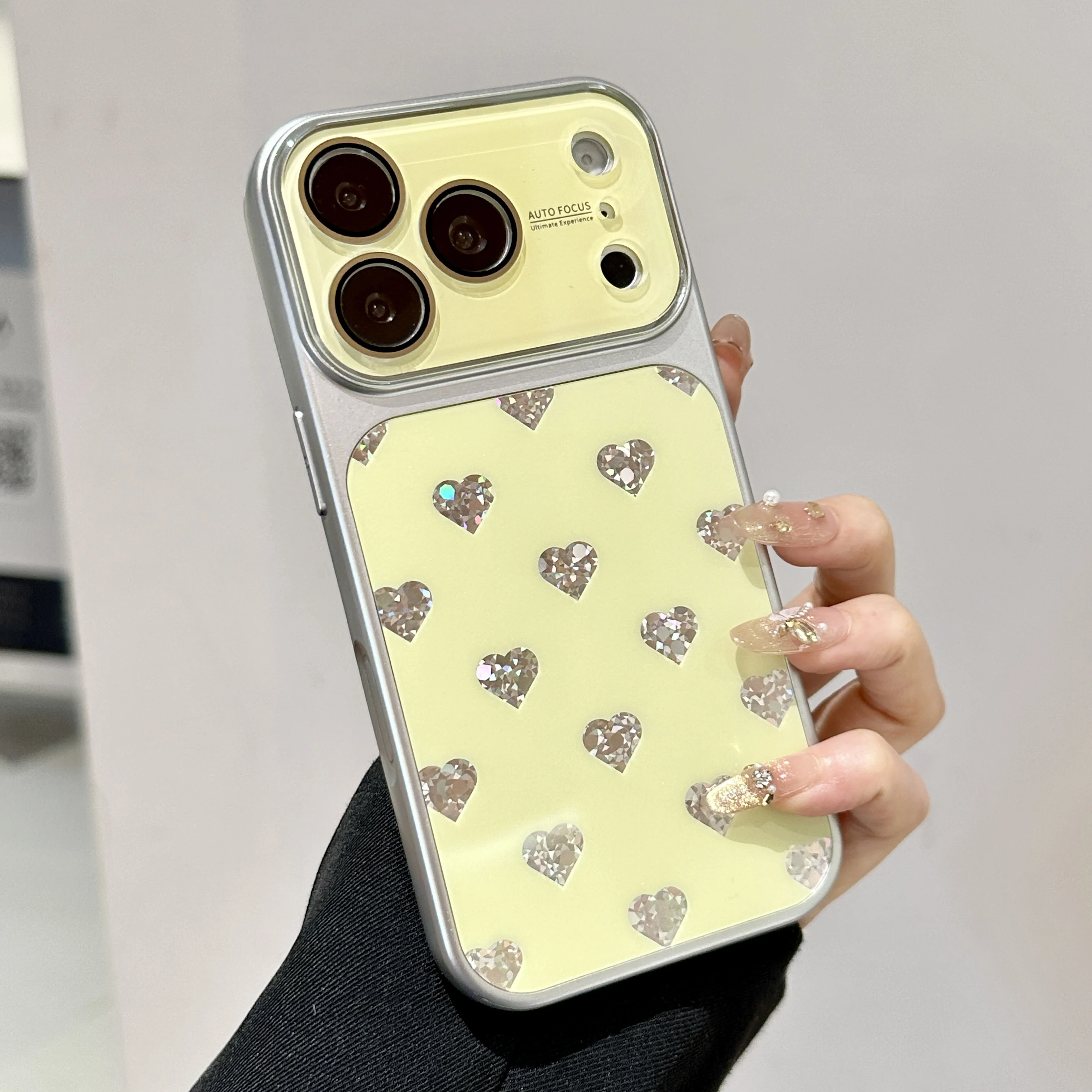 Capa De Celular Com Coração Brilhante (iphone 14 Pro), Capa Protetora Com Moldura À Prova De Choque.