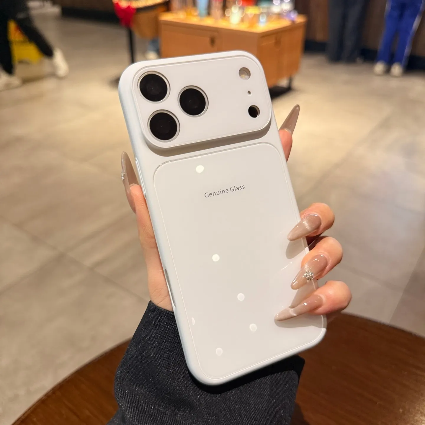 Capa Rígida Brilhante De Vidro Temperado (para Iphone 17 Pro Branco)