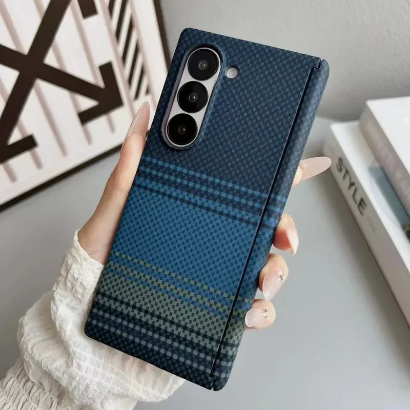 (galaxy Z Fold7) Capa De Luxo Antichoque Com Textura De Fibra De Carbono E Carregamento Sem Fio Magnético Invisível