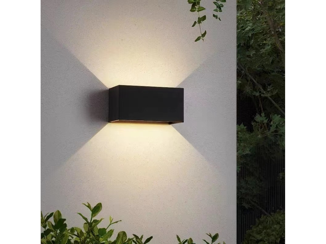 Aplique LED preto 12W IP65, quente ZYBLSSBB