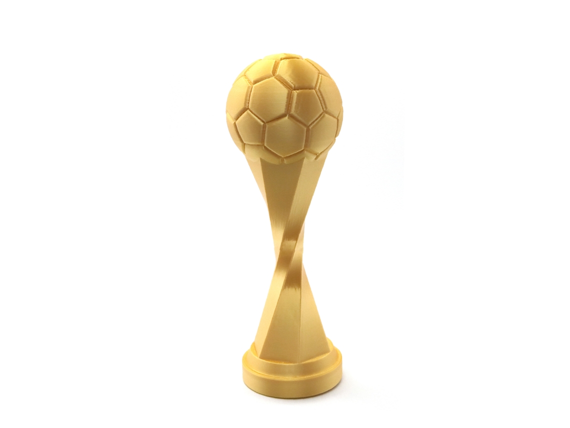 Um abridor de garrafas em formato de bola de rugby, uma geladeira multifuncional.