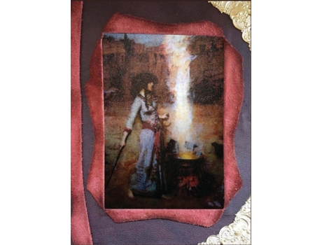 Livro The Magical Book of Shadows Julia Caroline Scott (Inglês)