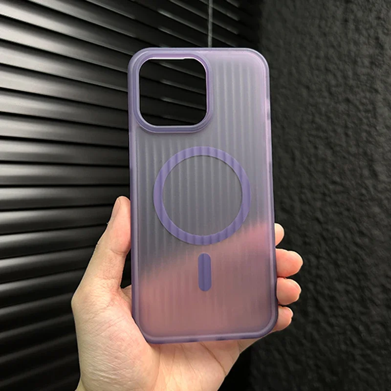 Capa Protetora Magnética Para Carregamento Sem Fio (roxa) Para Iphone 17, Com Padrão Ondulado E Resistente A Impactos.