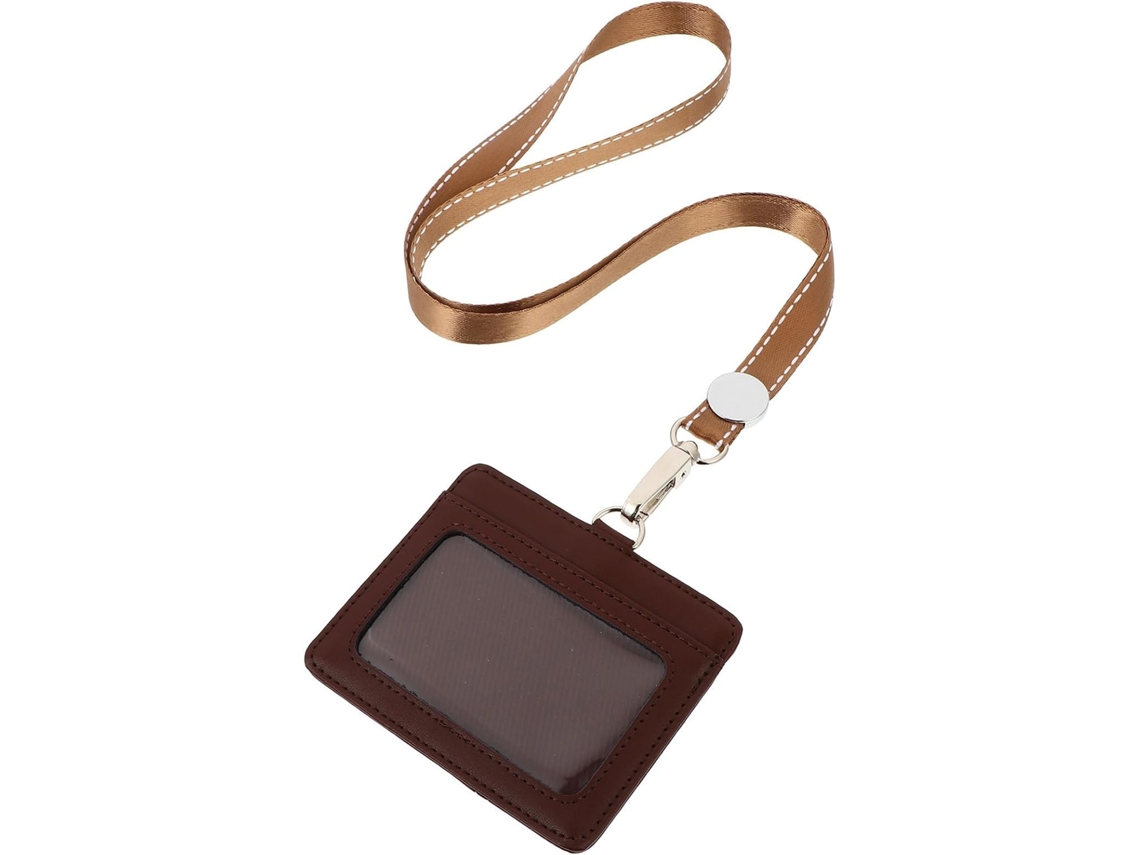 Porta-crachá horizontal em couro com suporte transparente e cordão resistente para identificação profissional e estudantil.