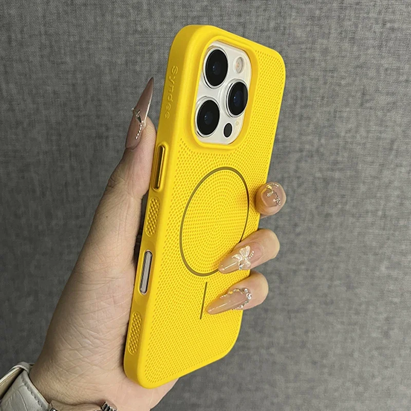 Capa Para Celular (iphone 13 Amarelo) Com Dissipação De Calor Em Malha, Feita De Material De Policarbonato Rígido E Ultrafino.