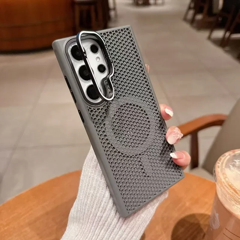 Capa Para Celular Samsung S24 Plus (cinza) Com Dissipação De Calor Em Malha Tipo Colmeia.