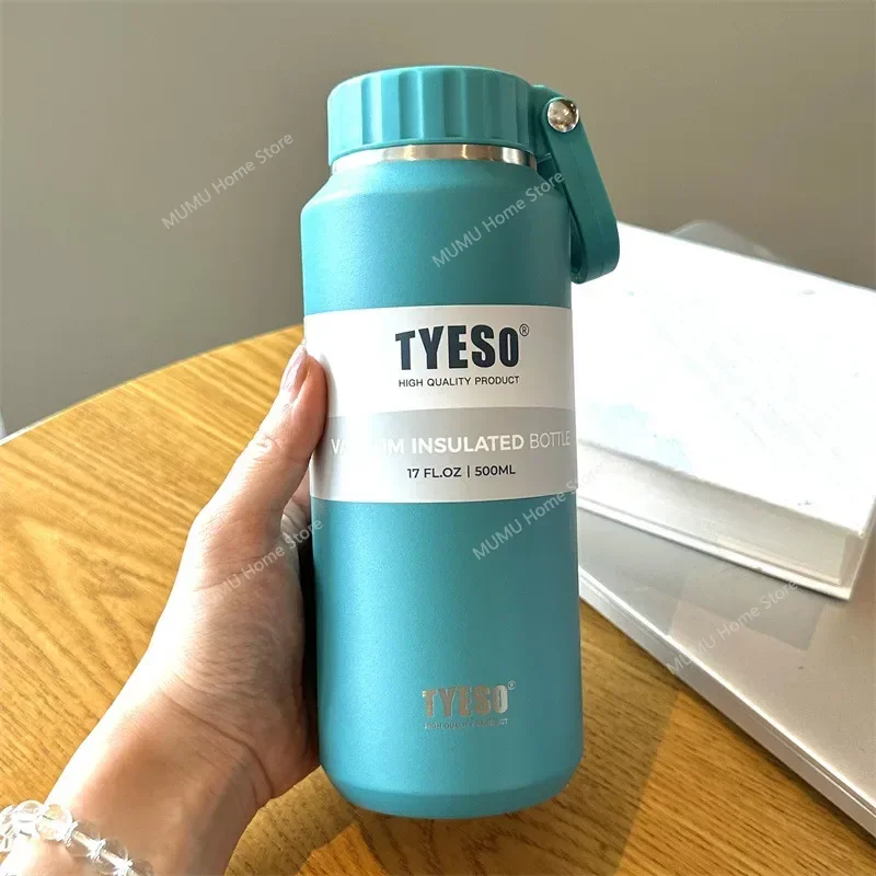 Garrafa térmica esportiva (azul, 710 ml) com isolamento a vácuo em aço inoxidável 304 / Lata térmica para bebidas frias