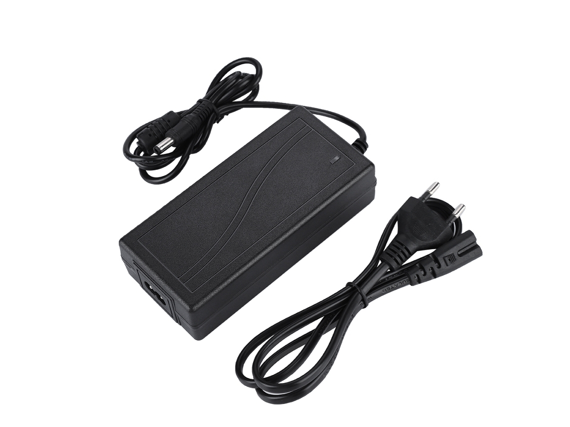 Adaptador De Energia Com Carregamento Rápido E Indicador