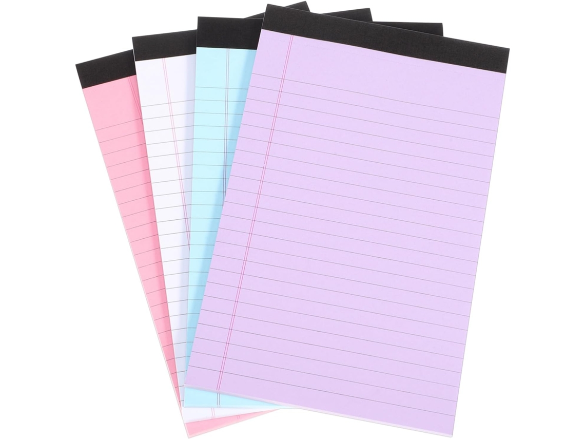 Conjunto de 4 blocos de notas pautados, práticos para escrita, ideais para escritório, escola e uso doméstico.