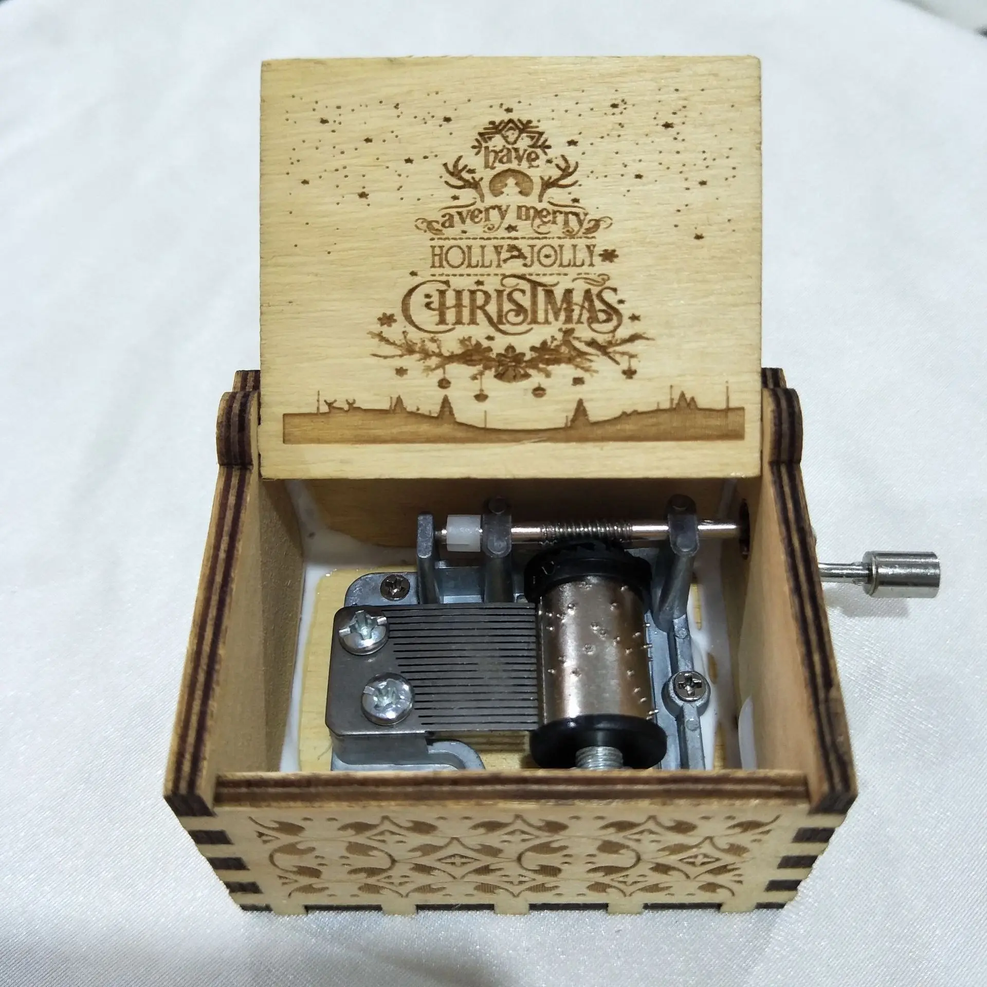 Caixa de Música Natalina Vintage com Manivela, Requintada Peça Artesanal em Resina e Madeira Pintada À Mão MDUG (estilo 27)
