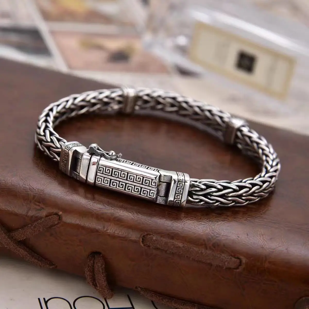Pulseira Viking Masculina com Corrente Banhada a Prata MDUG (18 Cm)