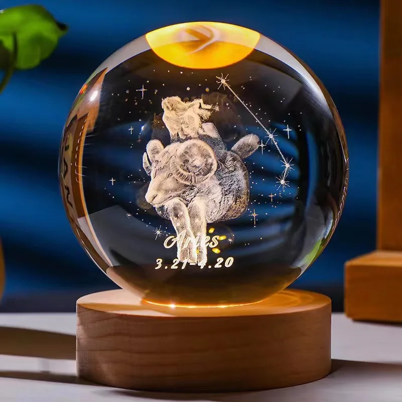 Bola de Cristal de 6,8cm com Doze Constelações, Base de Madeira com Led MDUG (áries 8x8cm com Luz)