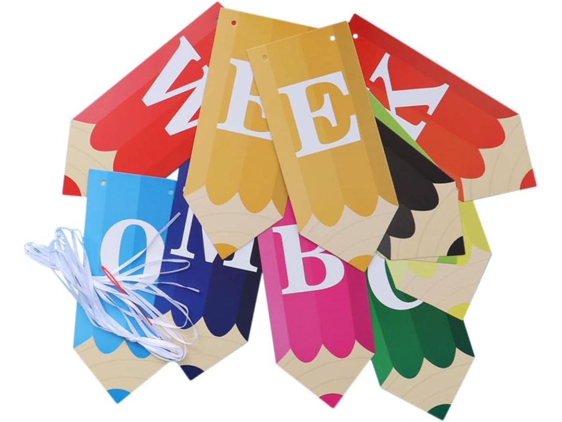 Conjunto de banners e elementos interativos, fácil instalação, em papel, design exclusivo para decoração escolar.