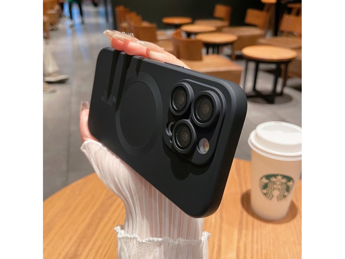 Capa Para Iphone 17 Pro Max Na Cor Metálica Preta Fosca Magnética Em Silicone Fosco Com Proteção Total.