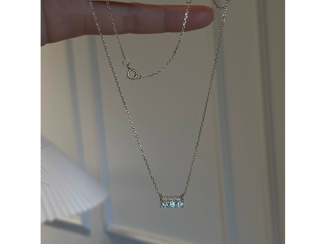 Colar com Pingente de Três Diamantes Brilhantes, Prata 925, Estilo Minimalista, Refinado e Luxo Sutil com um Toque Frio MDUG (prata Dourada)