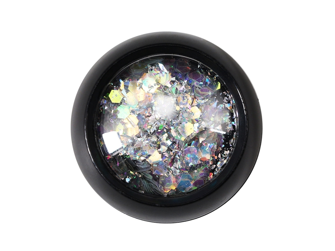 Decoração de unhas com glitter em formato de estrela hexagonal irregular, brilhantes e prateadas para uma manicure artística.