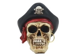 Estátua de Caveira de Capitão Pirata com Brinco Dourado e Bandana Vermelha
