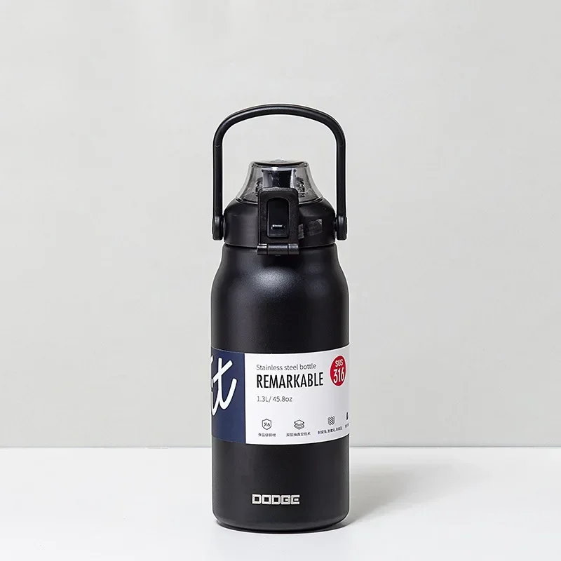 Garrafa térmica portátil em aço inoxidável (preta, 1700 ml), com isolamento a vácuo, ideal para esportes ao ar livre.