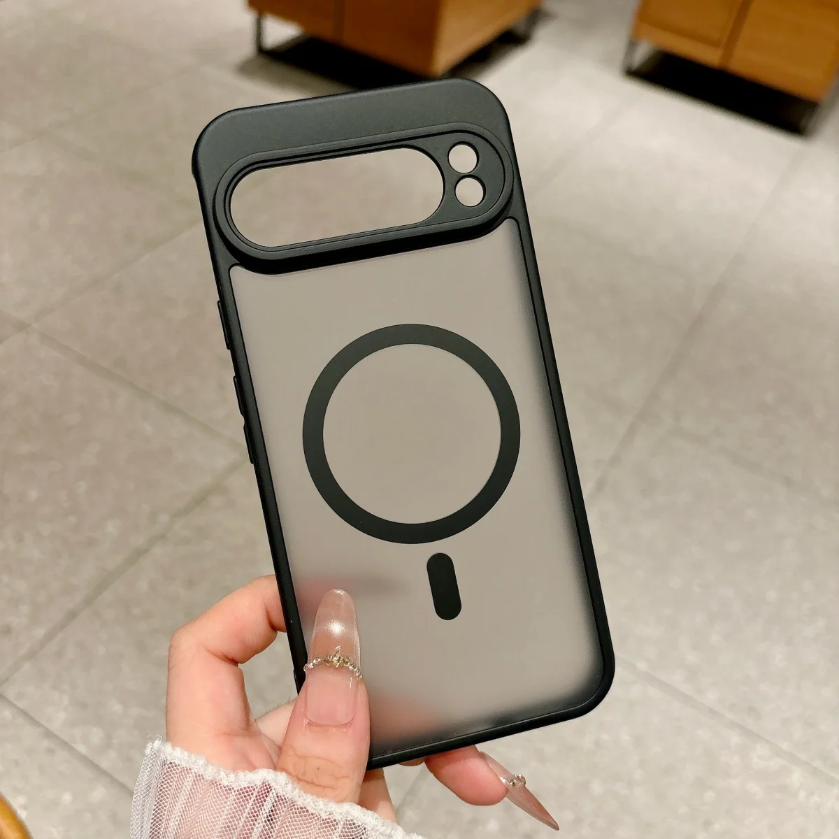 Capa Protetora Transparente Fosca Com Carregamento Magnético Magsafe Para Google Pixel 9 (preta), Resistente A Impactos.
