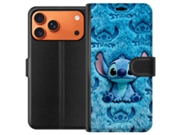 Capa Carteira Compatível Com Apple Iphone 17 Pro Max. Pelúcia Azul Do Stitch Com Orelhas Grandes E Detalhes Bordados, Em Um Fundo Com Estampa Repetida