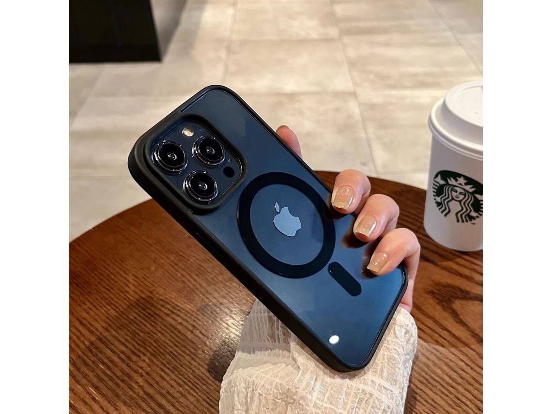 Capa Para Iphone 17 Pro Max Em Silicone Preto, Acrílico E Com Ímã Transparente.