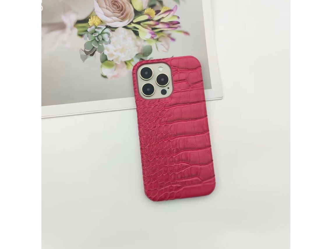 Capa Para Iphone 17 Com Estampa De Crocodilo Rosa-avermelhada.