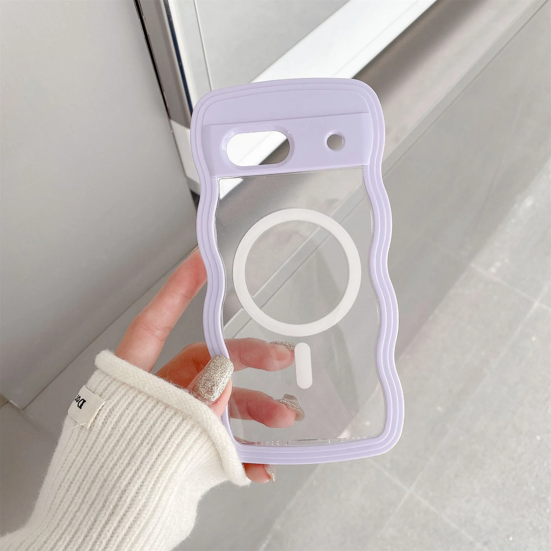 Capa Para Celular Com Carregamento Sem Fio Magnético (pixel 9 Pro Roxo), Transparente E Com Design Ondulado.