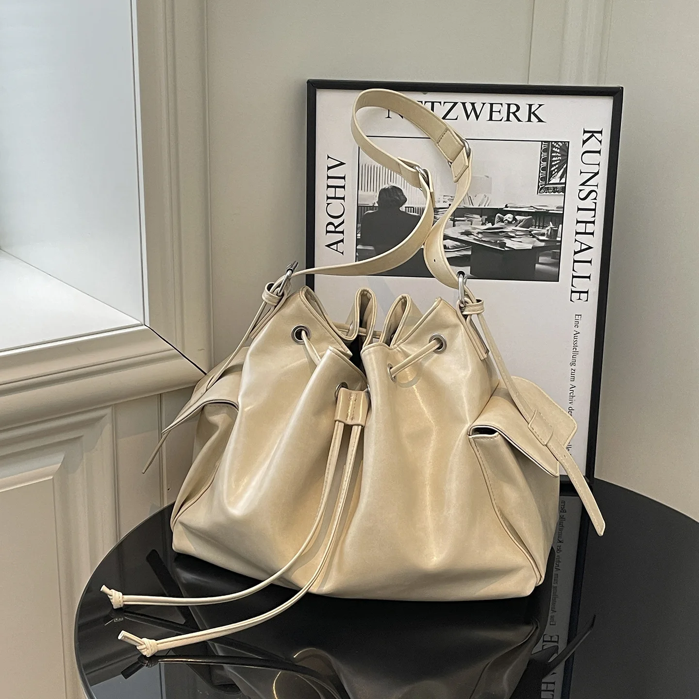 Bolsa Feminina De Luxo Estilo Saco, Em Couro Pu (marrom Claro), Com Alça De Ombro.